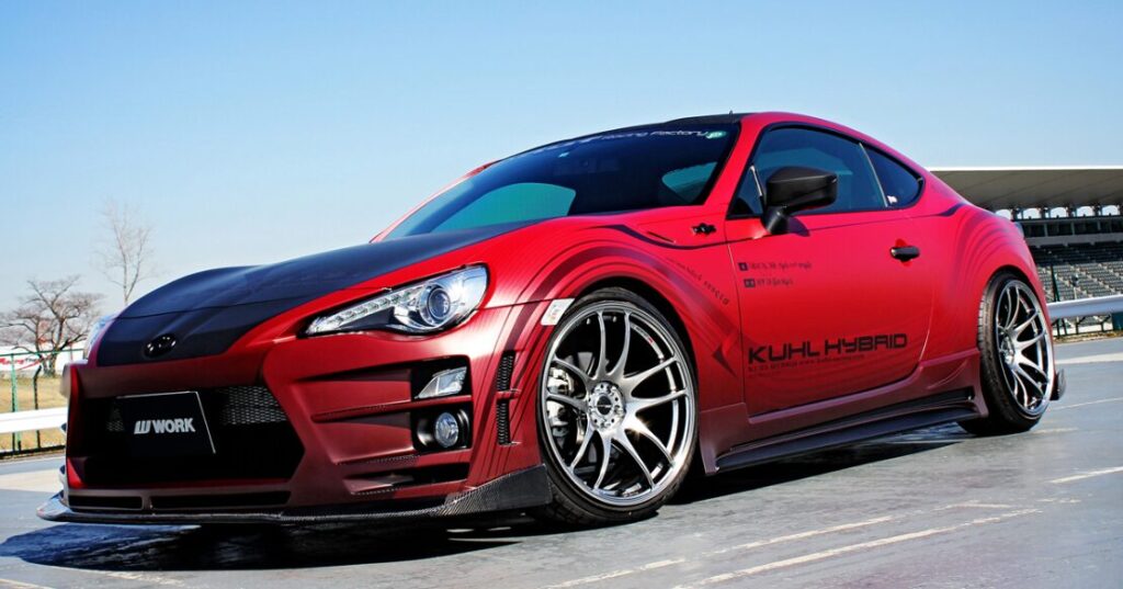 work ホイールカスタムの関連記事ガイド - 赤いスポーツカーのホイール選び参考例