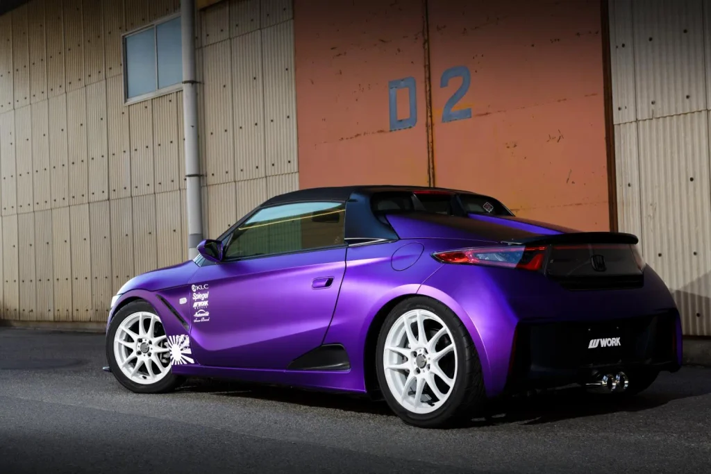 WORK EMOTION CR Kiwamiを装着した紫のホンダ S660のリアビュー