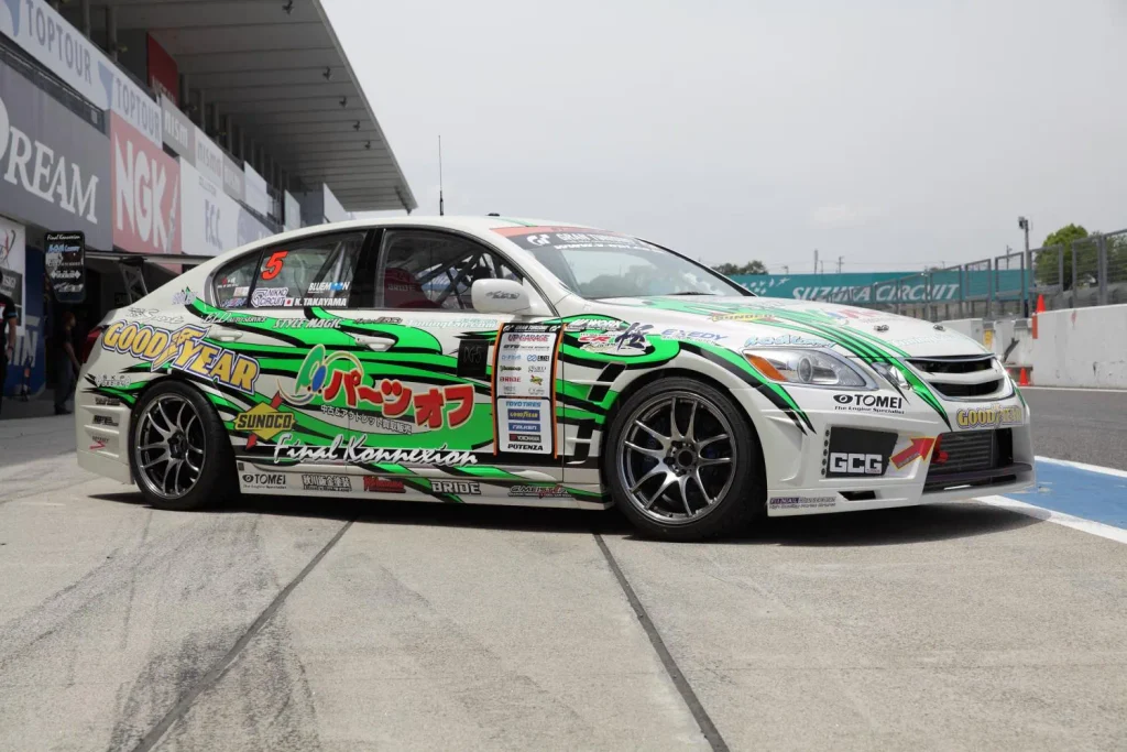 WORK EMOTION CR Kiwamiを装着したトヨタ アルテッツァのレーシングカー