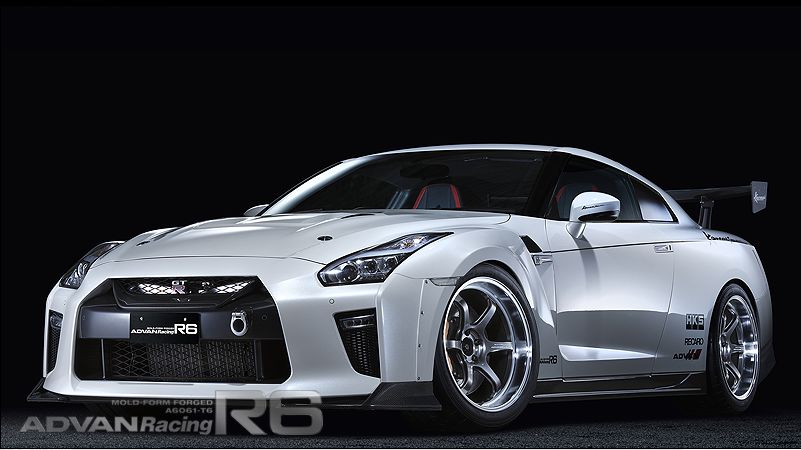 ADVAN Racing R6 ヨコハマホイール装着例 GT-R カスタマイズ