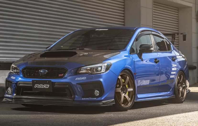 TE37 SAGA S-plus価格・カラー情報 - 青いスバルWRX STIにブロンズカラーのTE37ホイールを装着した価格帯とカラーオプションの参考例