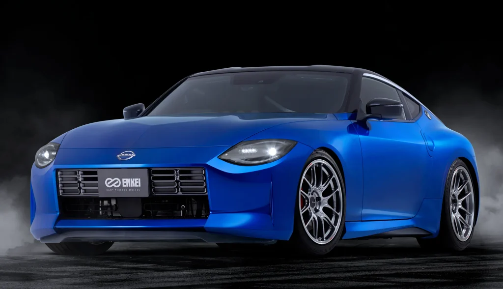 ENKEI GTC02を装着した青の日産フェアレディZ RZ34