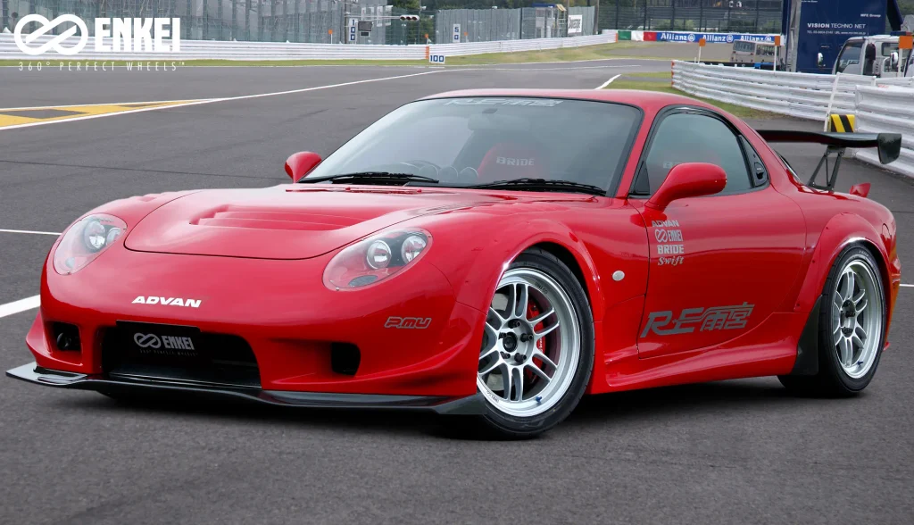 ENKEI RPF1を装着したマツダ RX-7 FD3S